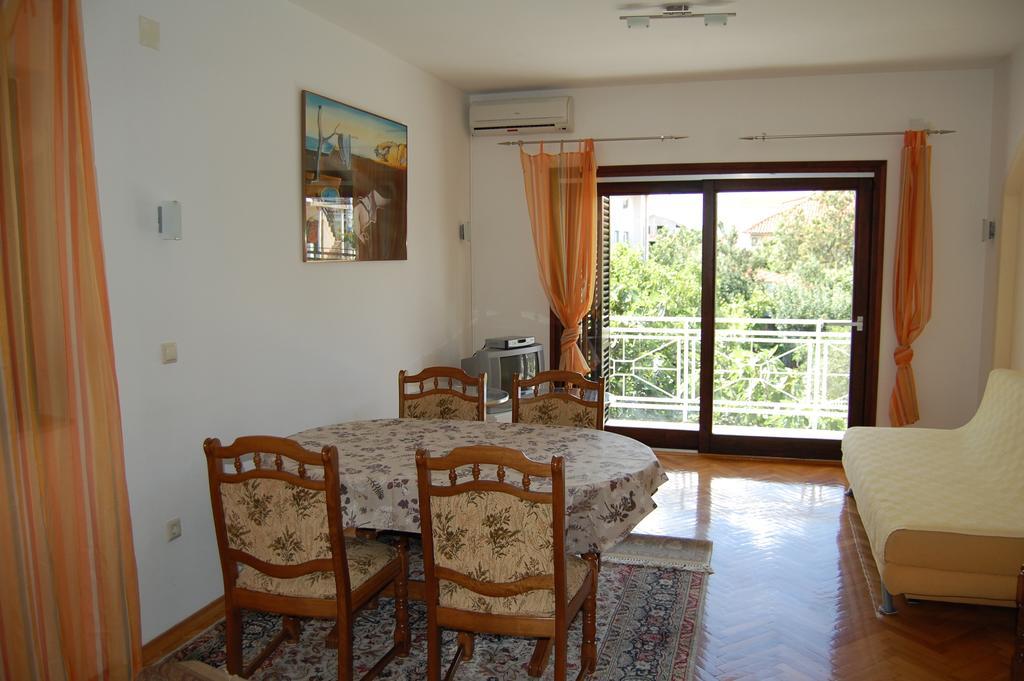 Apartments Bojanic Vodice Ruang foto