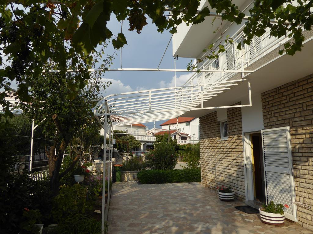 Apartments Bojanic Vodice Bagian luar foto