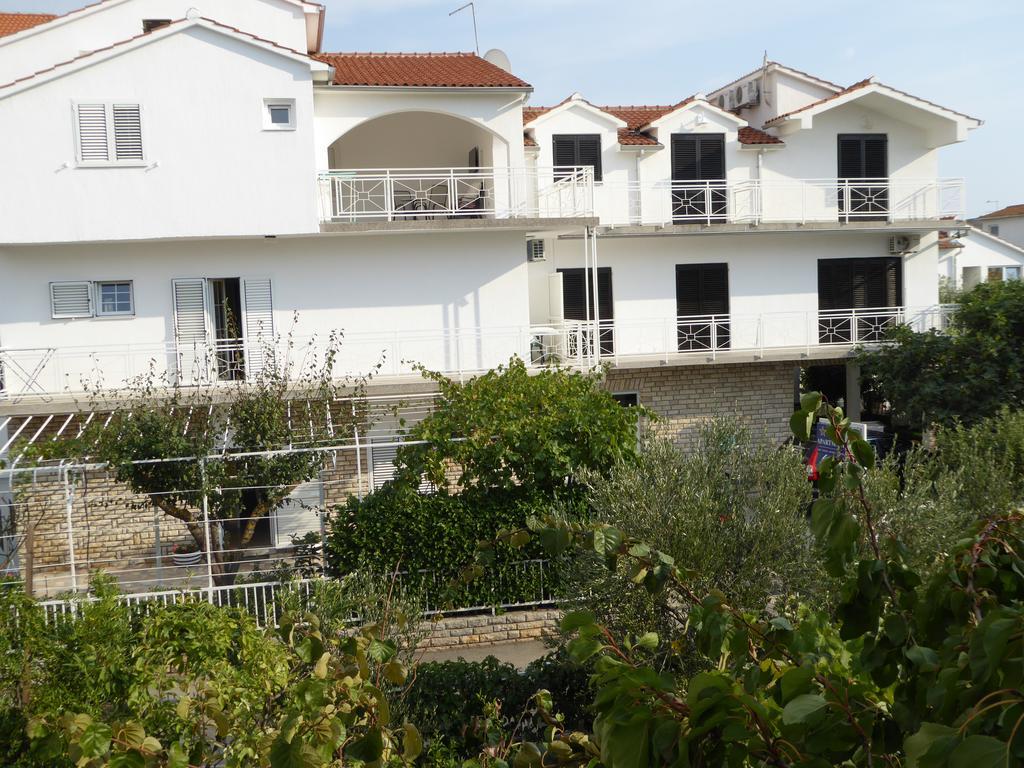 Apartments Bojanic Vodice Bagian luar foto