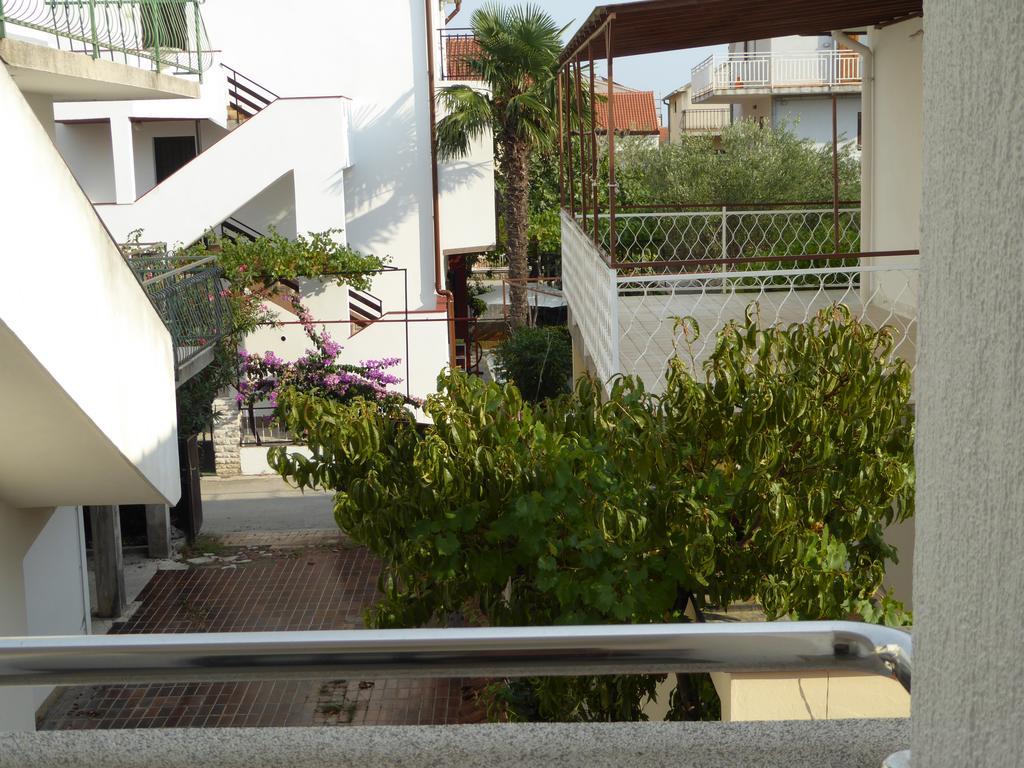Apartments Bojanic Vodice Bagian luar foto