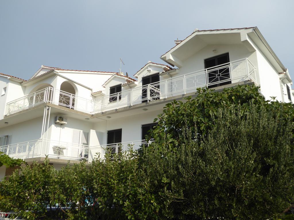 Apartments Bojanic Vodice Bagian luar foto
