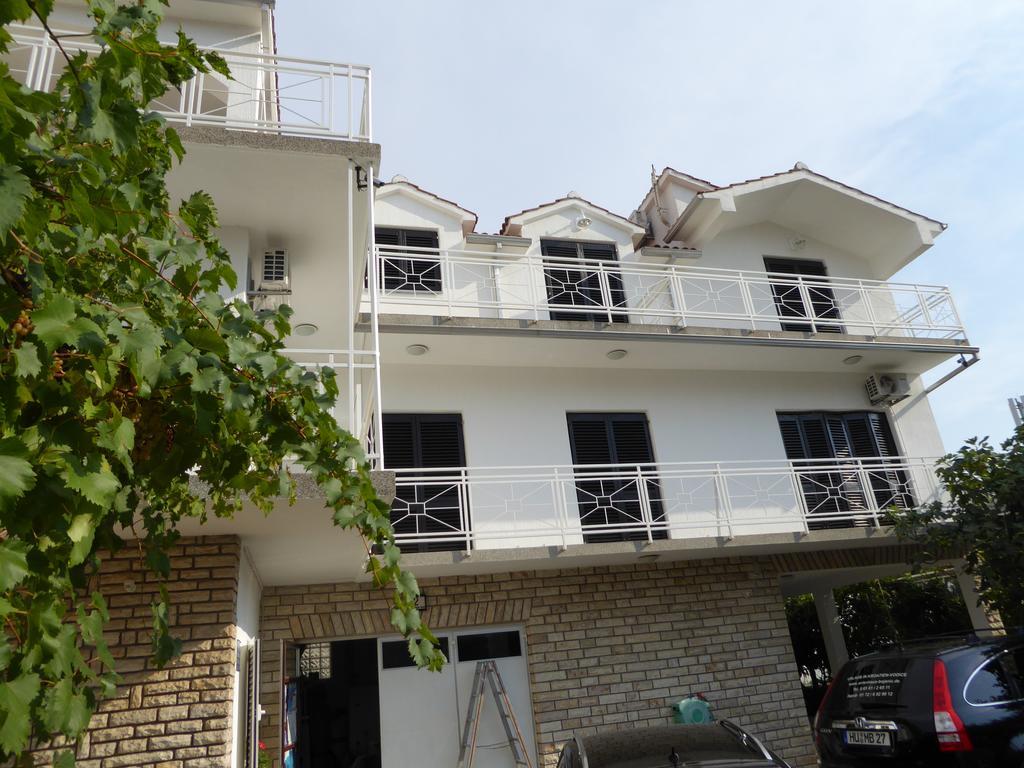 Apartments Bojanic Vodice Bagian luar foto